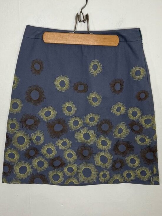 Dresses & Skirts - Pencil Skirt Size 8